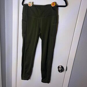 Lot of 2 Pair Workout Leggings -- Black & Dark Green with Pockets -- Size XL